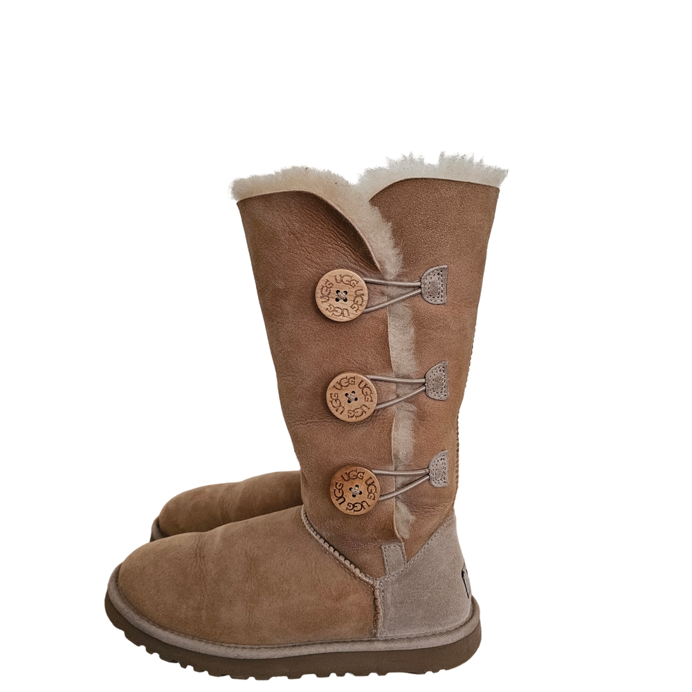 Ugg Australia Bailey Button Triplet Sheepskin Boots Size 6